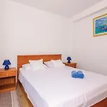 Four-bedroom In Holiday home Babino Polje