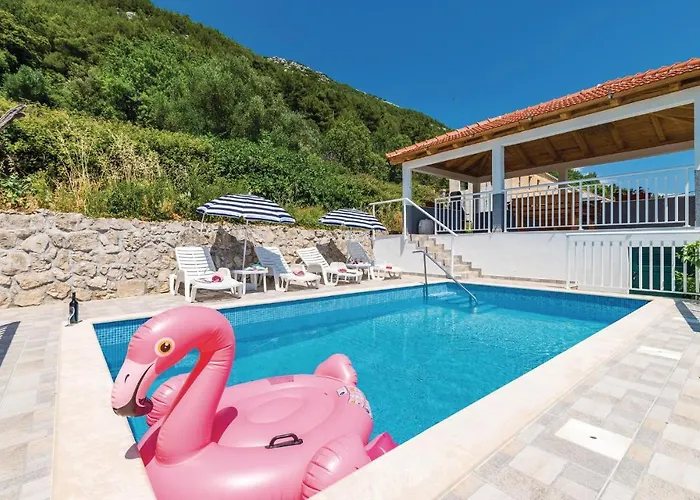 Four-bedroom In בית נופש Babino Polje