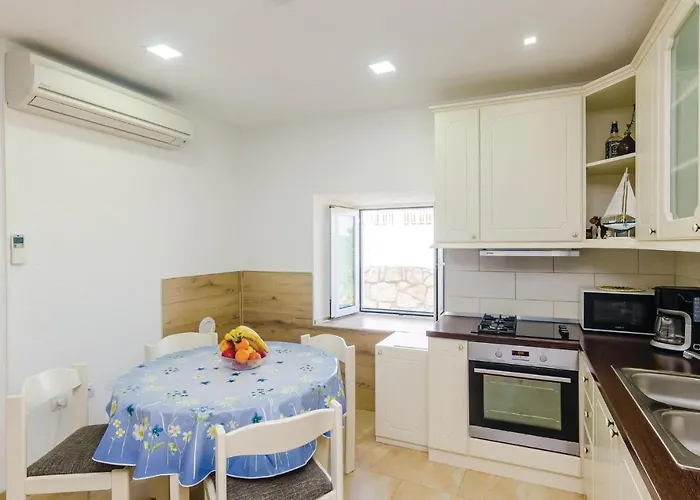 Four-bedroom In בית נופש