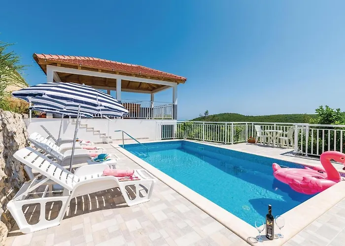 Four-bedroom In בית נופש Babino Polje